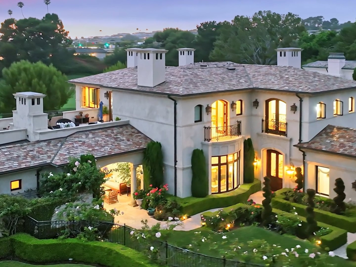 Render media group luxury real estate services