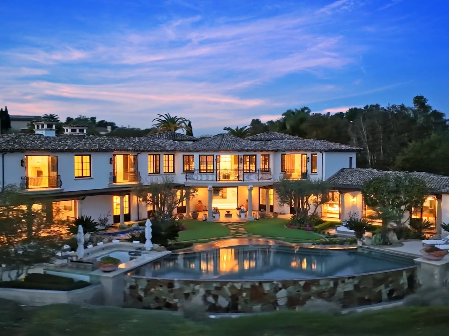 Render media group luxury real estate services